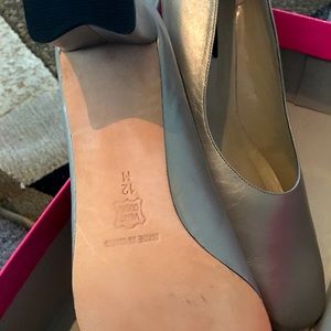 Van Eli Gold Leather Pumps, NEW 12M